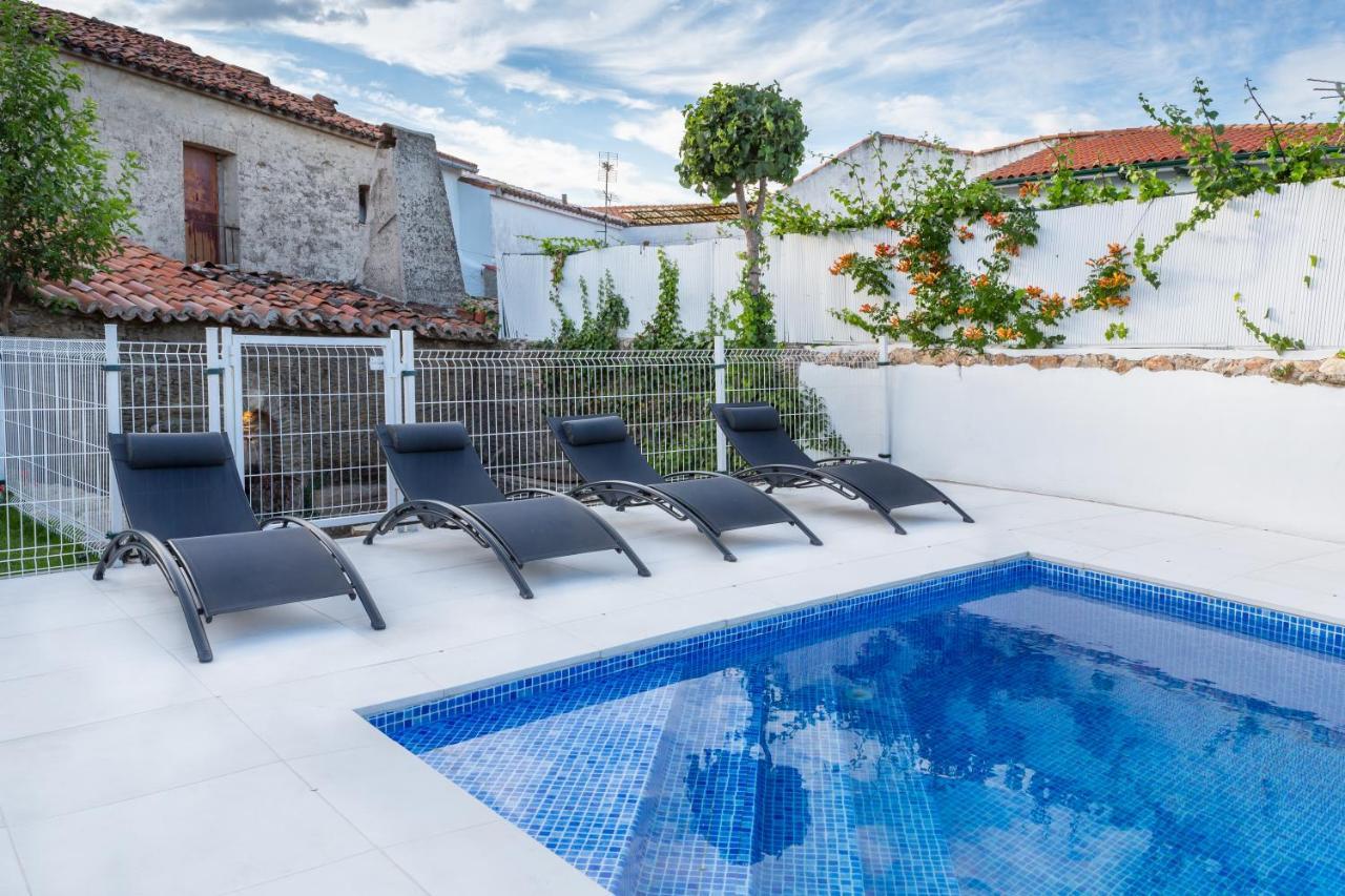 Apartamentos Rurales Cielo De Monfraguee Мальпартіда-де-Пласенсія Екстер'єр фото